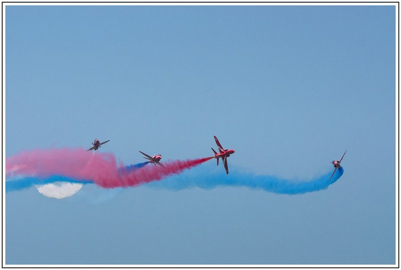 BG_redarrows_DSC08520.jpg
